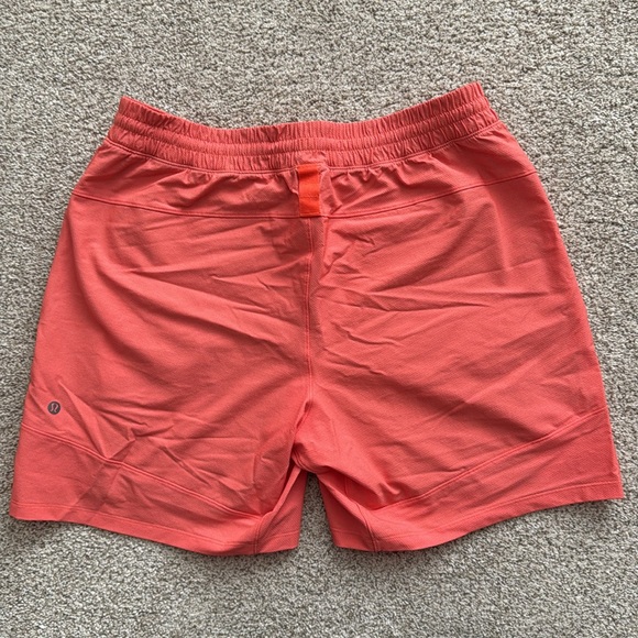 Men’s Lululemon Lined Shorts - Picture 4 of 6